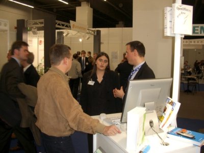 Jacqueline Rahemipour und Thomas Keup am OOo-Stand im "Greenhouse"